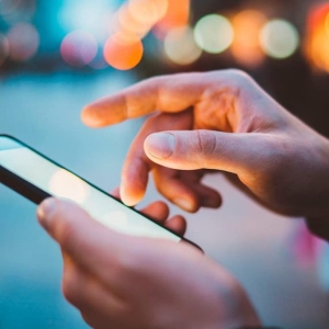 乌克兰停电期间，移动通信信号将持续长达三天——来源：财经新闻