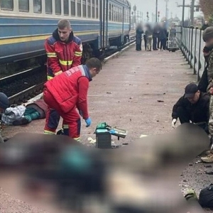 一名男子在日托米尔地区的火车上引爆了一枚手榴弹：有受害者，也有许多人受伤——来源：乌克兰TSN新闻网