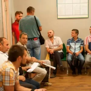 泽连斯基批准了国防工业综合体及关键基础设施企业的应征服役人员保留规则——来源：乌克兰网