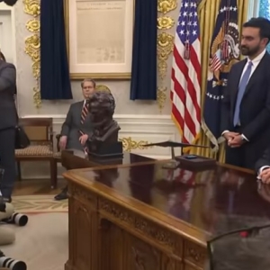 特朗普谈 “和平计划”：泽连斯基要么接受，要么继续战斗——来源：乌克兰网