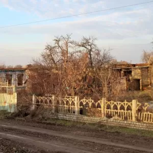 俄军使用无人机袭击了乔尔诺巴伊夫卡，现场出现人员受伤——来源：乌克兰网