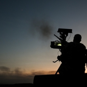 防空部队击落了俄罗斯方面自夜间起对乌克兰发动袭击的 170 余架无人机中的 157 架——来源：乌克兰国家通讯社