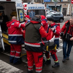 袭击市场，伤亡惨重：俄军用炸弹空袭德鲁日基夫卡——来源：乌克兰RBC新闻网