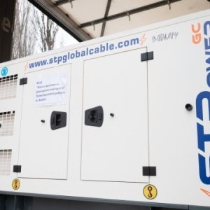 阿塞拜疆向基辅的医疗和社会基础设施机构移交了 11 台发电机——来源：乌克兰国家通讯社