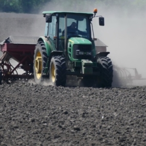 欧盟拨款1200万欧元，用于推动乌克兰农业部门向欧盟标准靠拢——来源：乌克兰国家通讯社