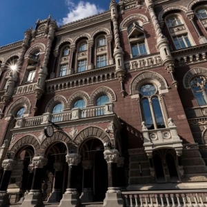 乌克兰国家银行维持基准利率在15%不变——来源：财经新闻