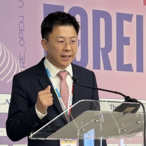 乌政府多部门官员与37国代表在基辅举行外国投资大会——来源：Foreign Investment Congress